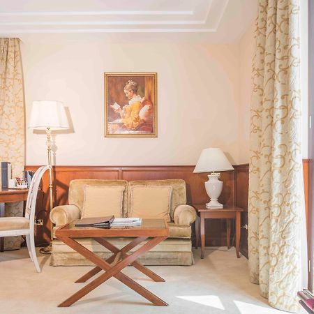 פירנצה Golden Tower Hotel & Spa מראה חיצוני תמונה A suite at the Hotel de France