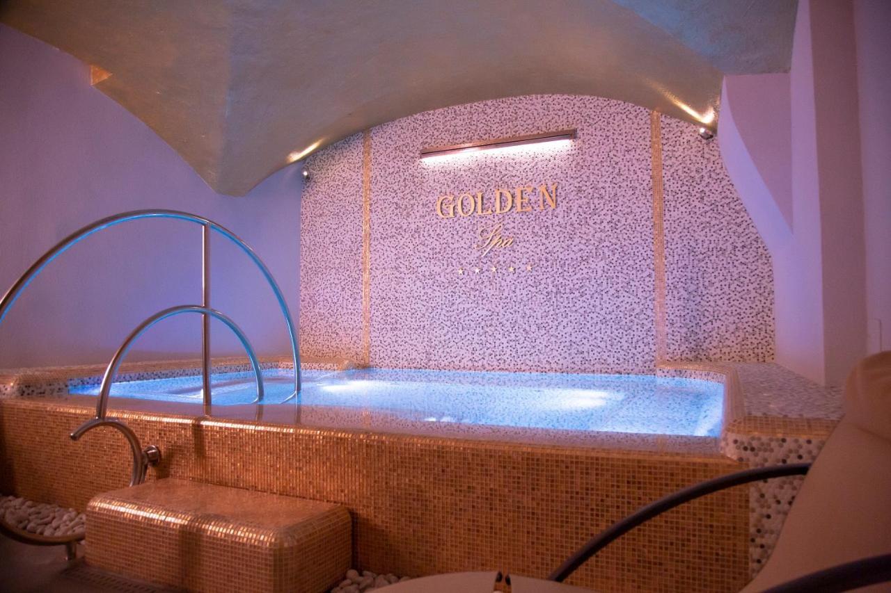 פירנצה Golden Tower Hotel & Spa מראה חיצוני תמונה The spa at the InterContinental Budapest