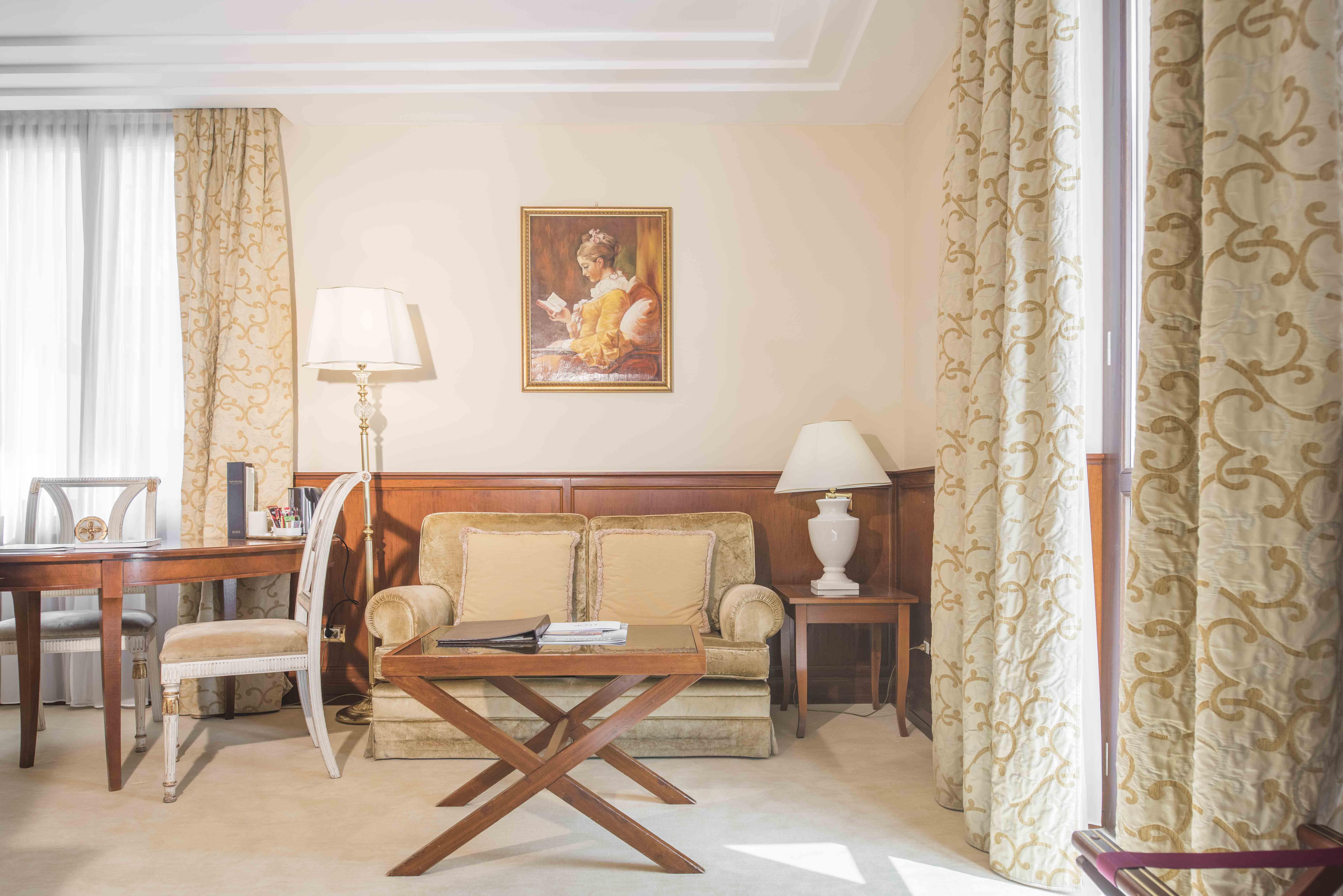 פירנצה Golden Tower Hotel & Spa מראה חיצוני תמונה A suite at the Hotel de France