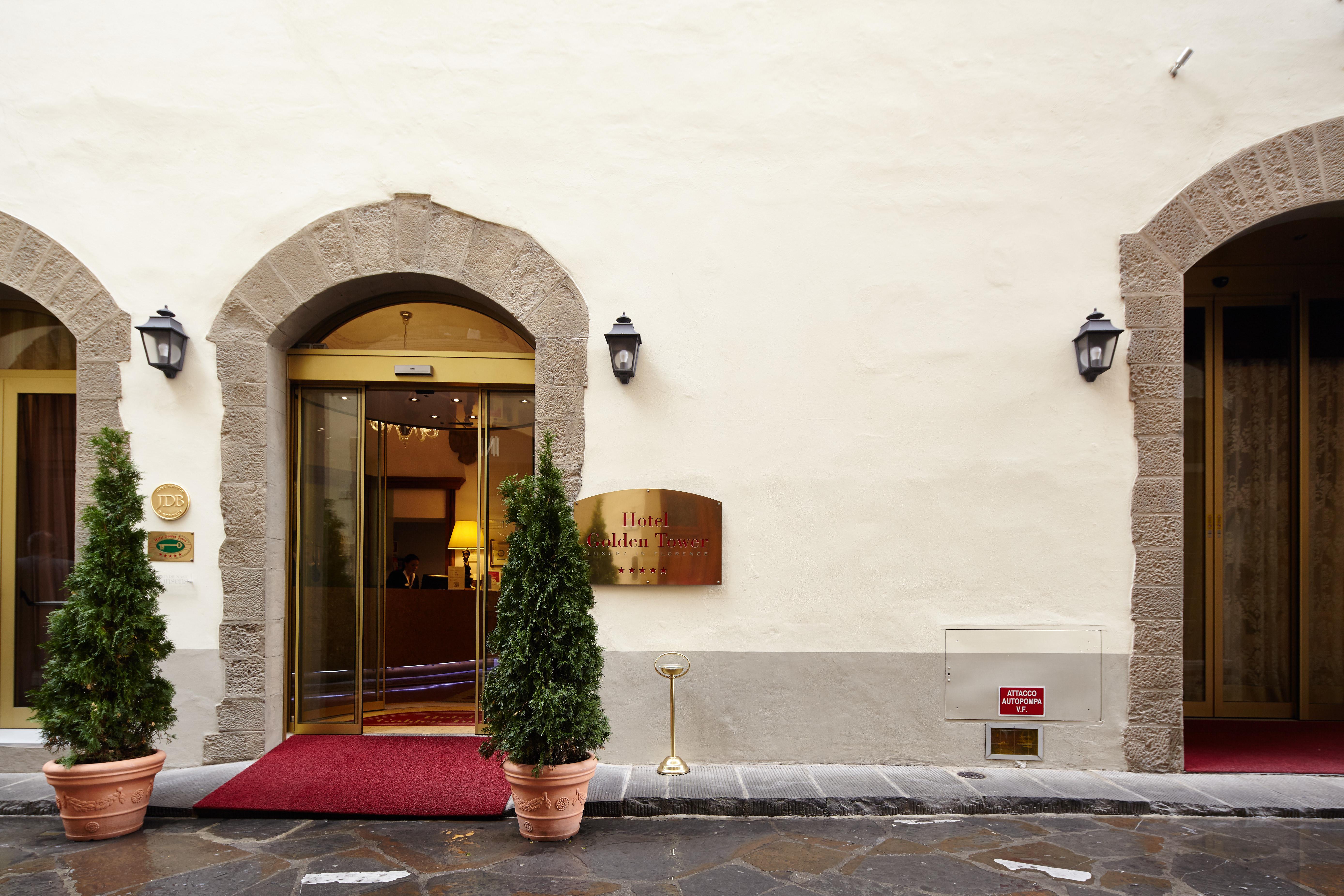 פירנצה Golden Tower Hotel & Spa מראה חיצוני תמונה Entrance of the hotel