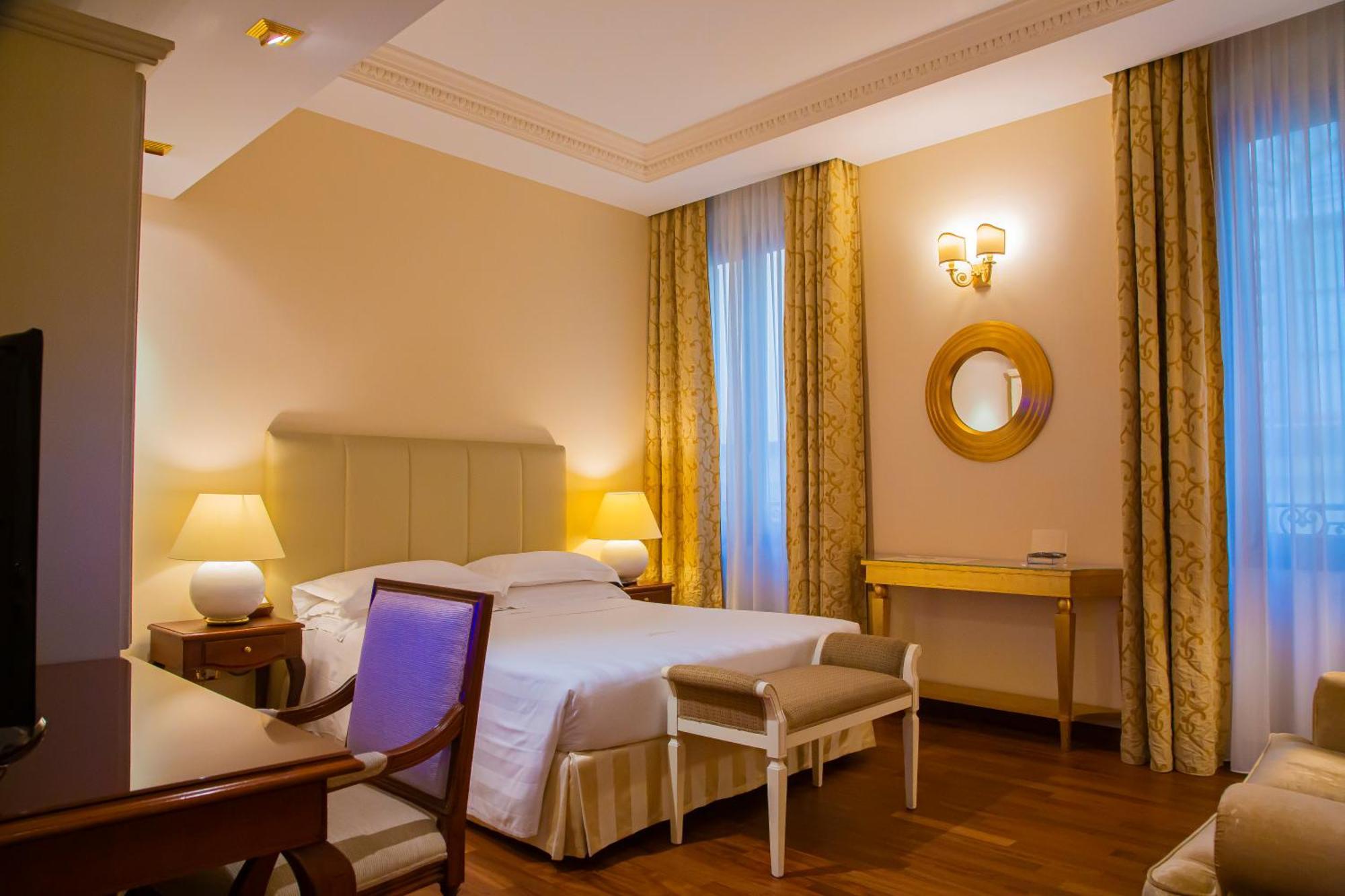פירנצה Golden Tower Hotel & Spa מראה חיצוני תמונה A room at the hotel