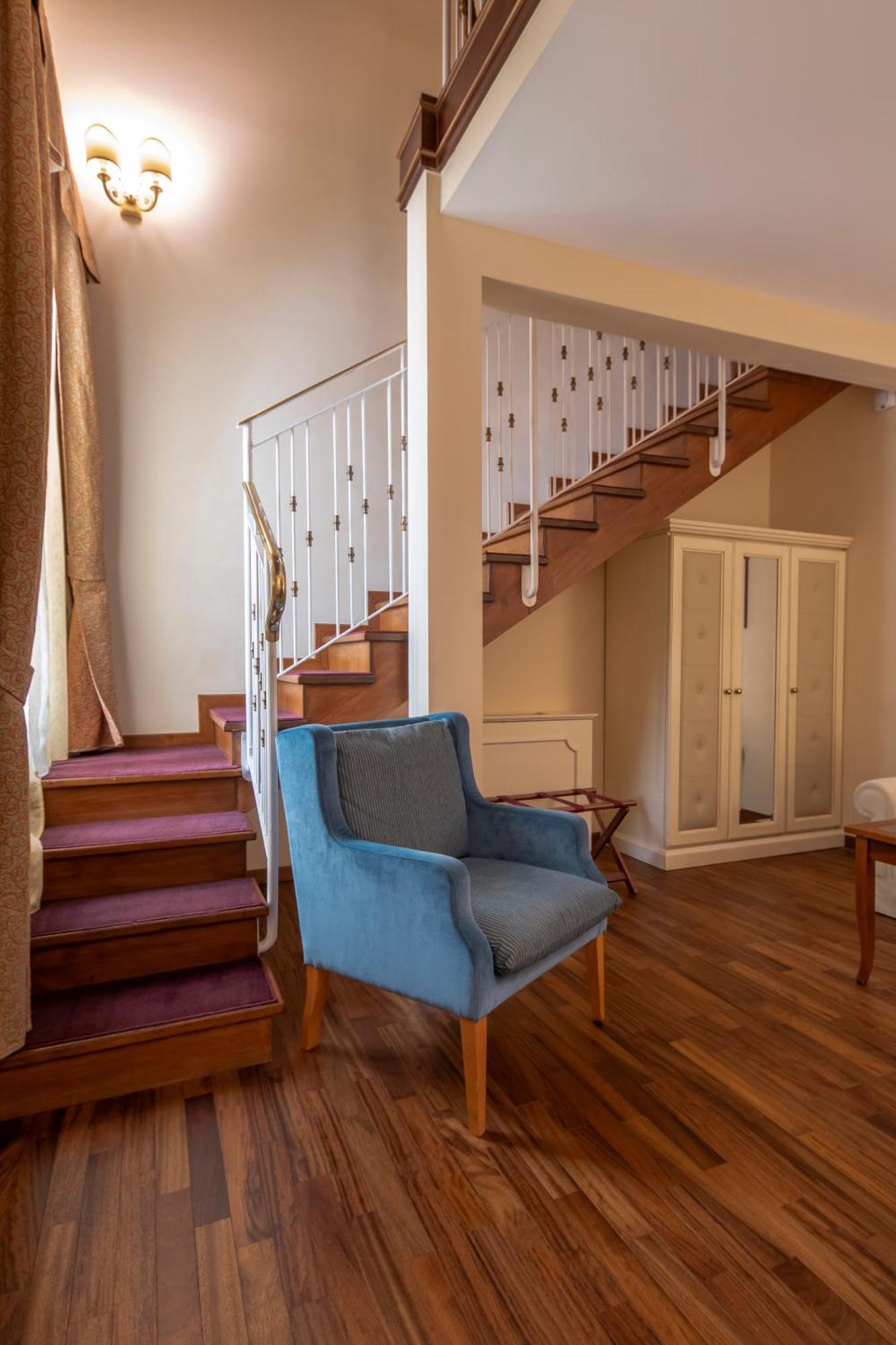 פירנצה Golden Tower Hotel & Spa מראה חיצוני תמונה Interior of the hotel