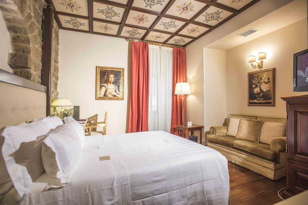 פירנצה Golden Tower Hotel & Spa מראה חיצוני תמונה A room at the hotel