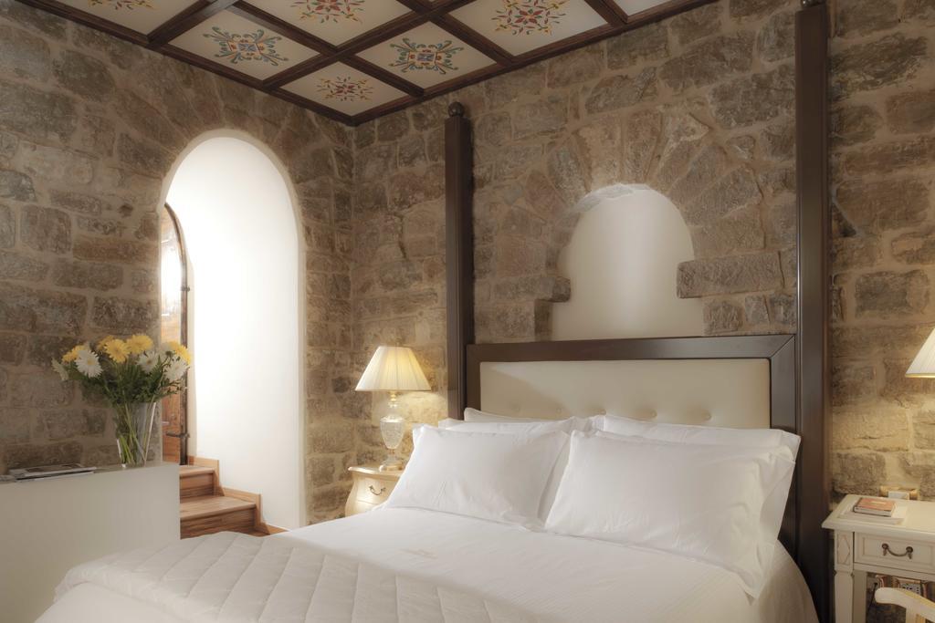 פירנצה Golden Tower Hotel & Spa חדר תמונה A room at the hotel